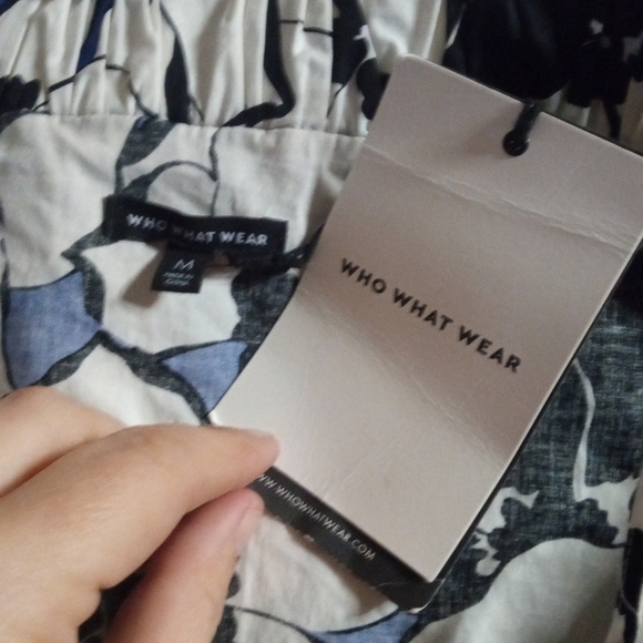 Beautiful Who What Wear Floral Ruffle Hem Off Shoulder Dress Size Medium NWT - Picture 6 of 7